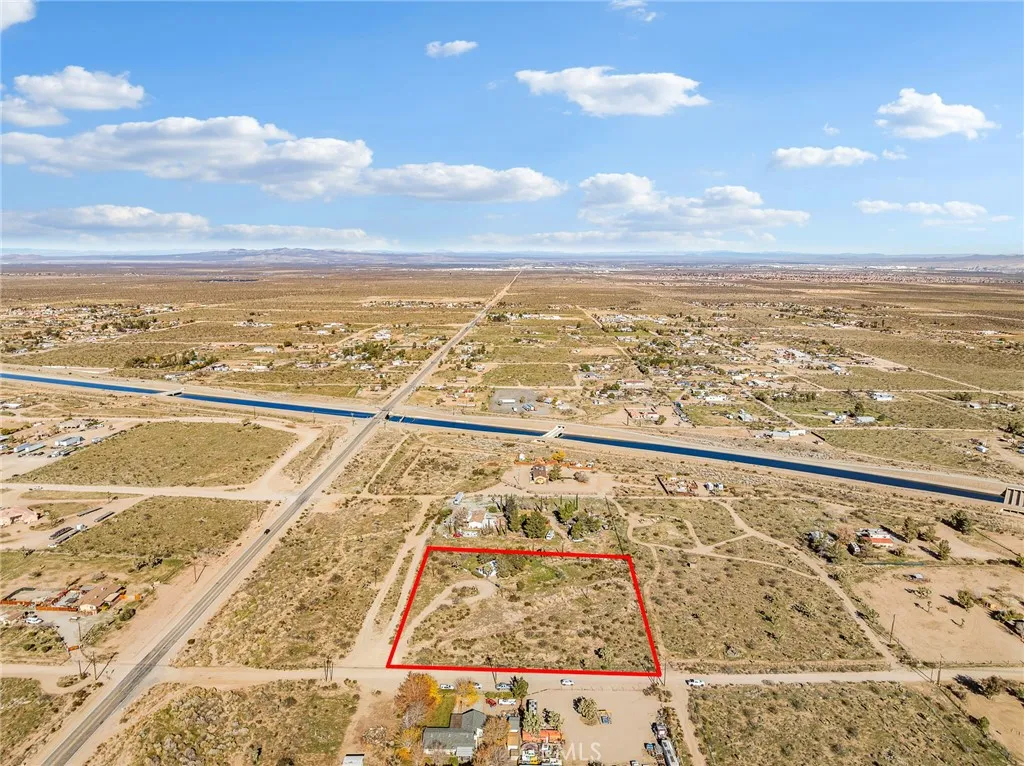 9770 2nd, Phelan, California 92371 home-pic-2