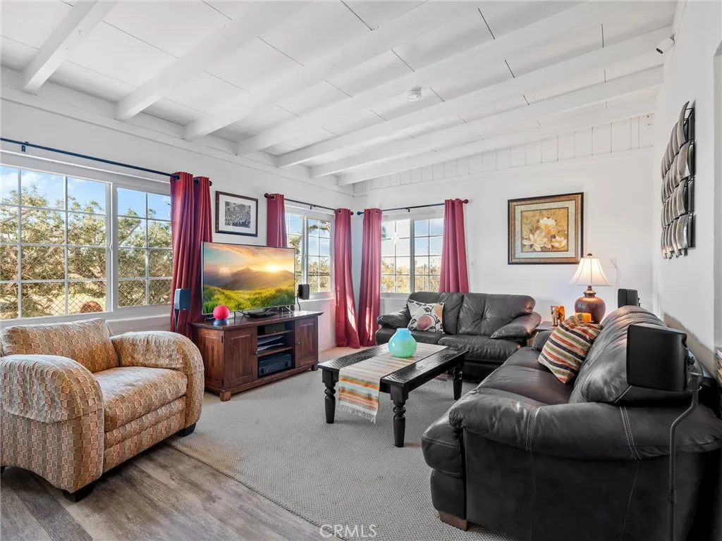 9770 2nd, Phelan, California 92371 home-pic-4