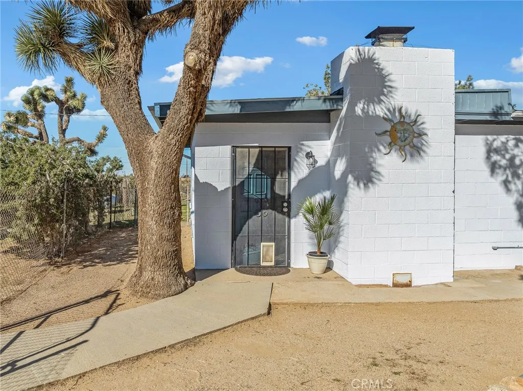 9770 2nd, Phelan, California 92371 home-pic-1