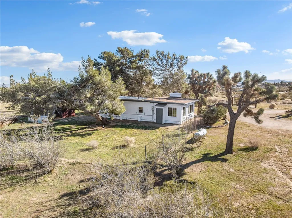 9770 2nd, Phelan, California 92371 home-pic-39