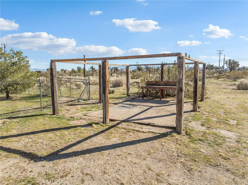 9770 2nd, Phelan, California 92371 home-pic-35