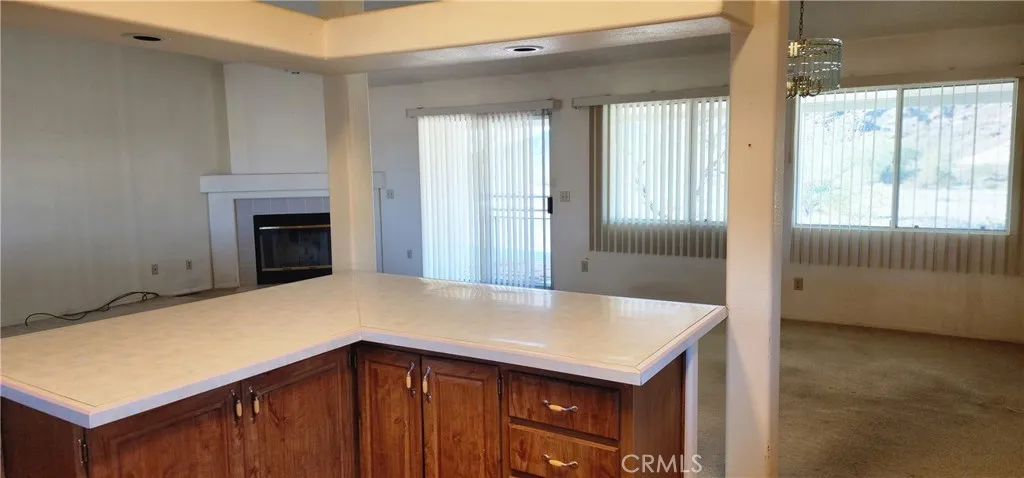 Kitchen breakfast bar
