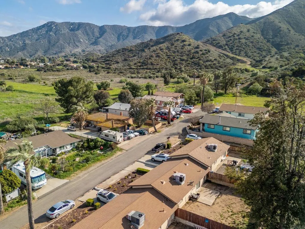 33115 Evergreen Sreet, Lake Elsinore, California 92530 home-pic-6