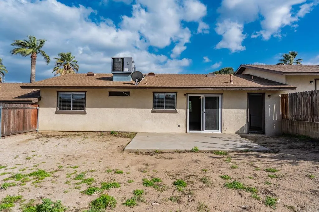 33115 Evergreen Sreet, Lake Elsinore, California 92530 home-pic-40