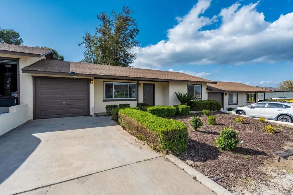 33115 Evergreen Sreet, Lake Elsinore, California 92530 home-pic-43