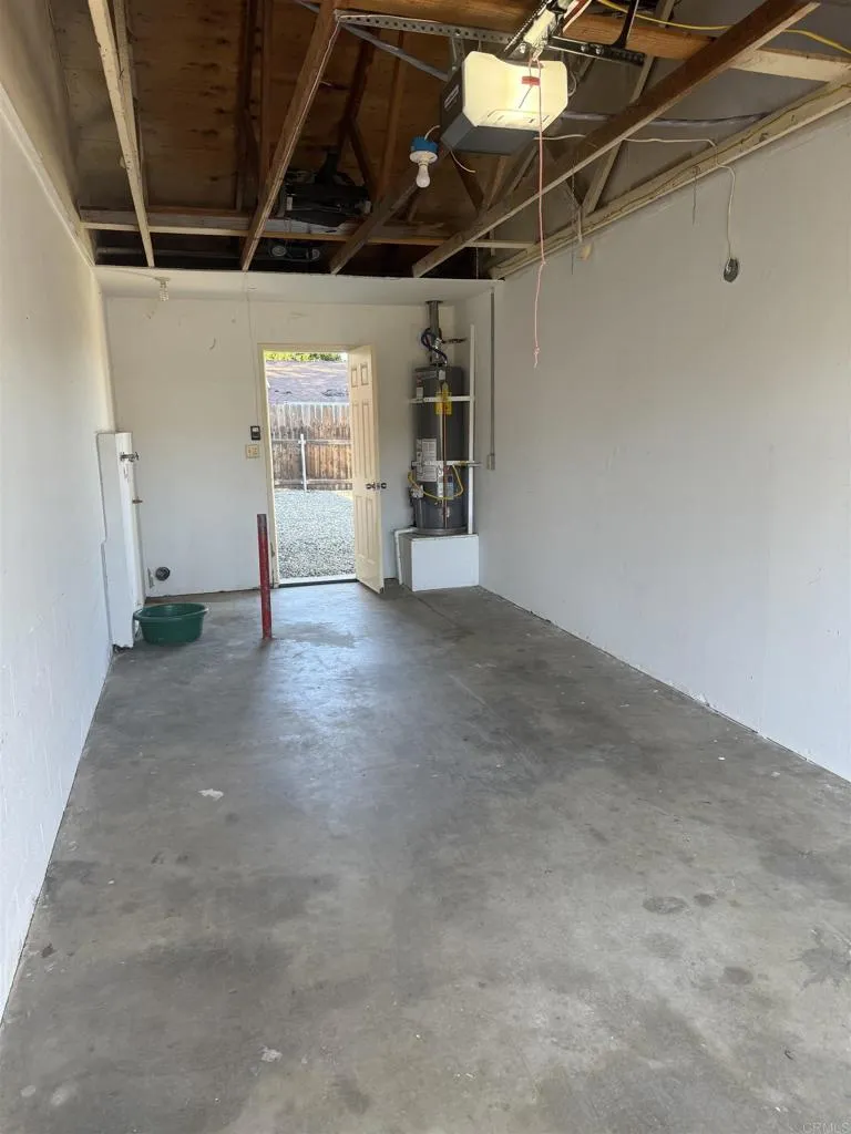 33115 Evergreen Sreet, Lake Elsinore, California 92530 home-pic-45