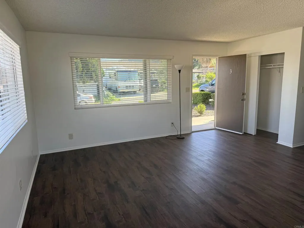 33115 Evergreen Sreet, Lake Elsinore, California 92530 home-pic-56