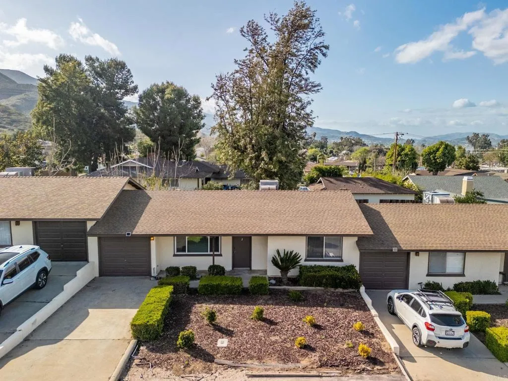 33115 Evergreen Sreet, Lake Elsinore, California 92530 home-pic-10