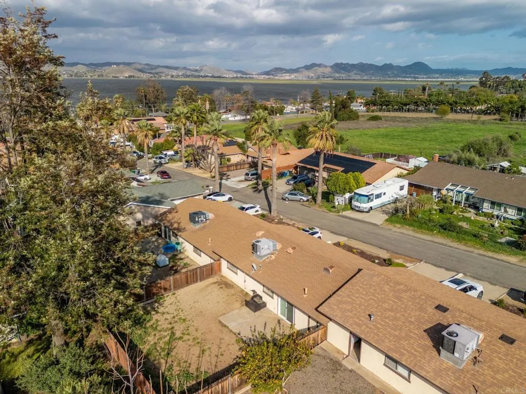 33115 Evergreen Sreet, Lake Elsinore, California 92530 home-pic-5