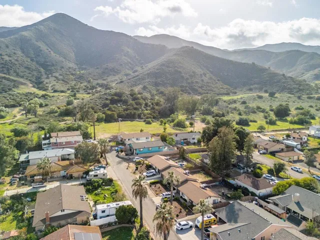 33115 Evergreen Sreet, Lake Elsinore, California 92530