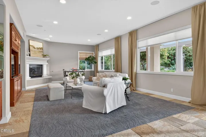 33-web-or-mls-UpmarketMedia-5352Pla-165