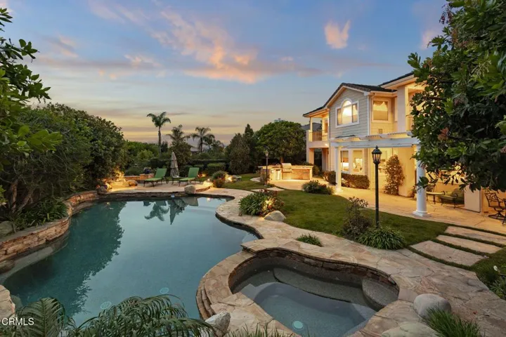 10-web-or-mls-UpmarketMedia-5352Pla-twi-