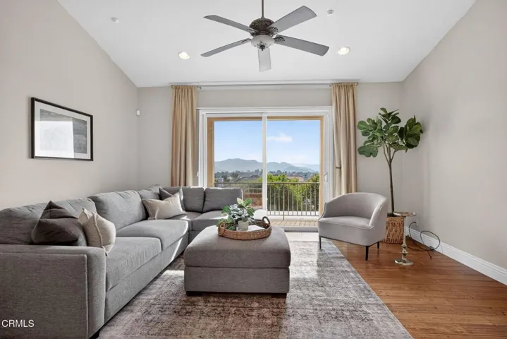 67-web-or-mls-UpmarketMedia-5352Pla-004