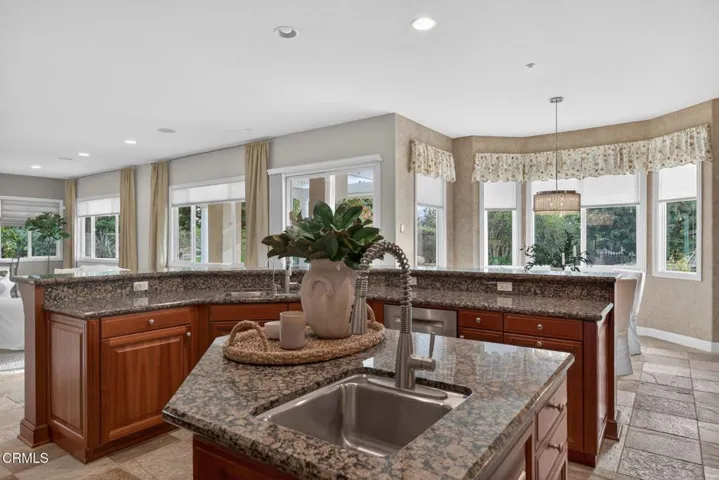 43-web-or-mls-009_UpmarketMedia-5352Pla-
