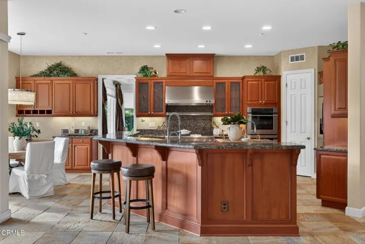 38-web-or-mls-005_UpmarketMedia-5352Pla-