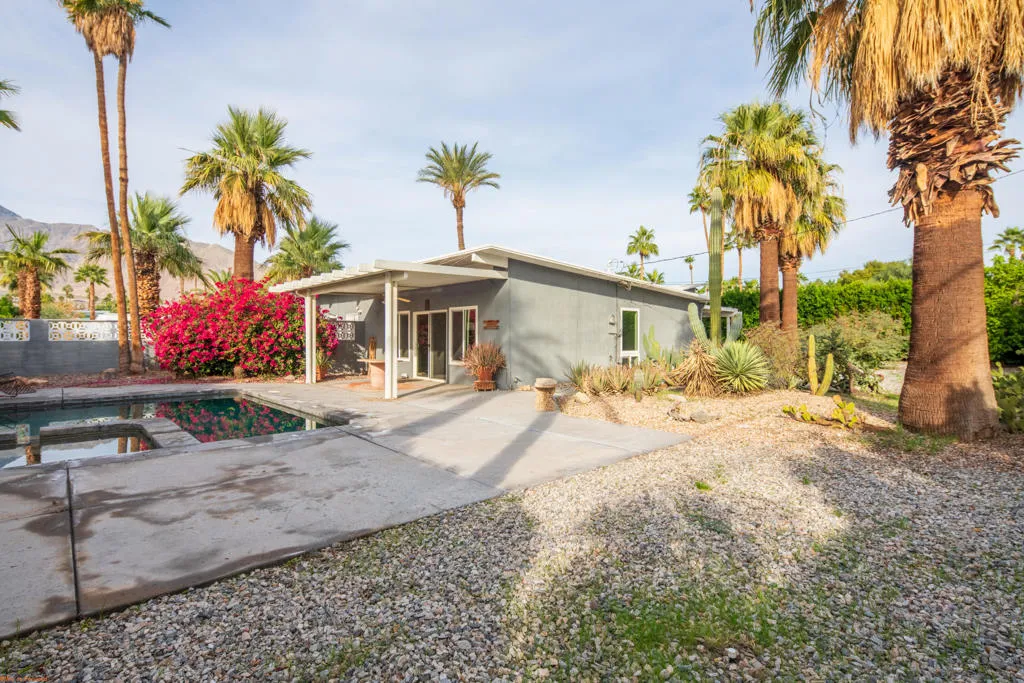2272 N Starr Road, Palm Springs, California 92262 home-pic-32