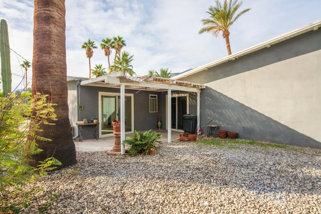 2272 N Starr Road, Palm Springs, California 92262 home-pic-38