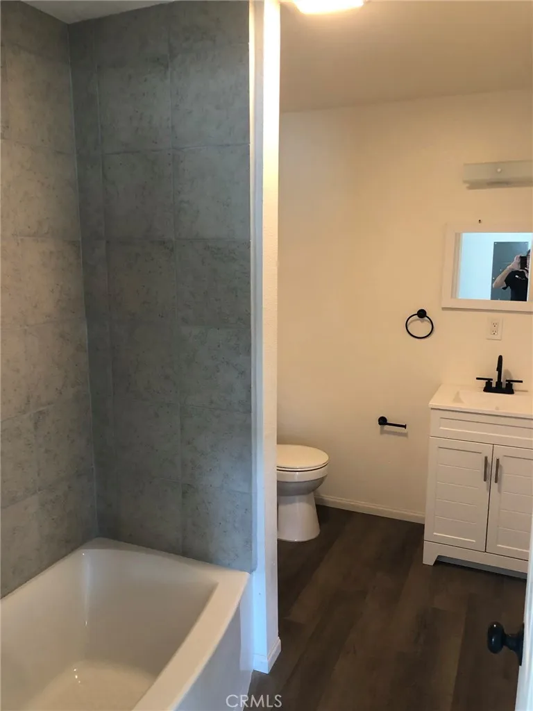 415 N Main, Lake Elsinore, California 92530 home-pic-18