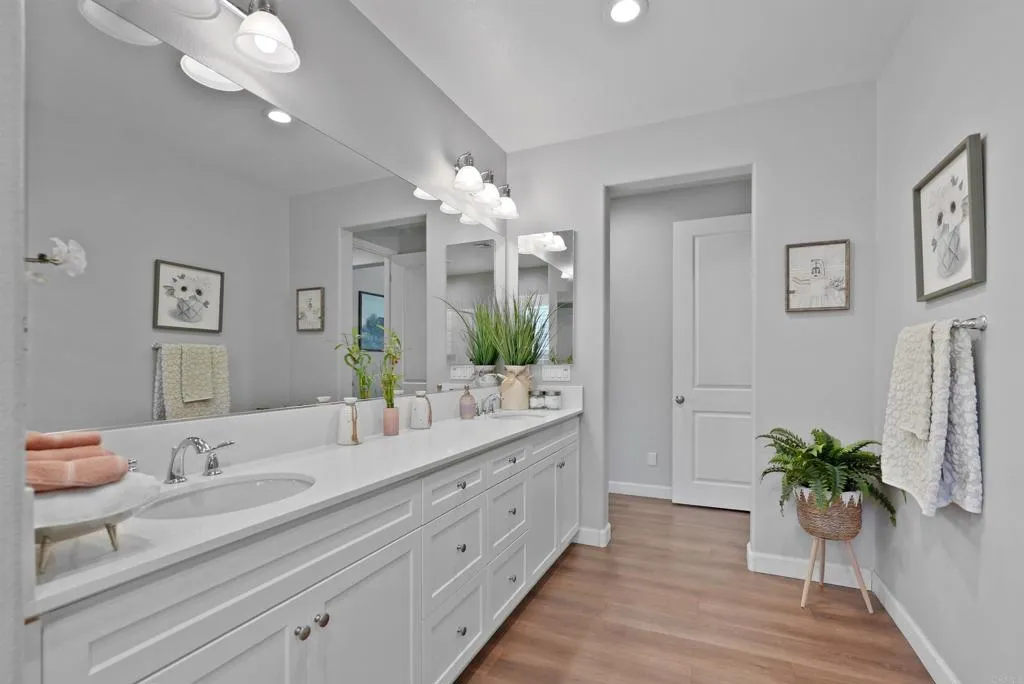 27702 Collier Drive, Menifee, California 92585 home-pic-28