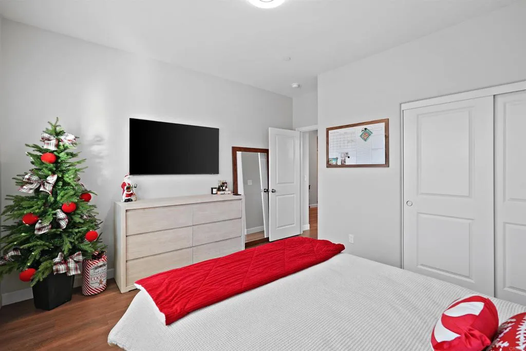 27702 Collier Drive, Menifee, California 92585 home-pic-16