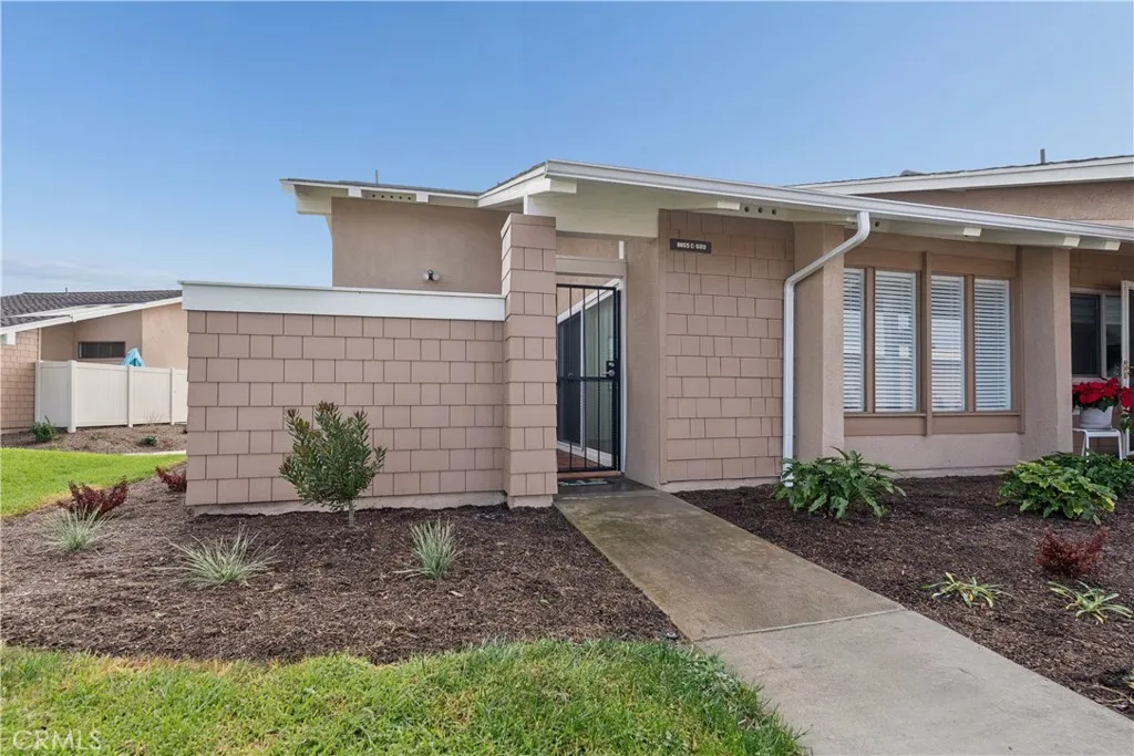 8855 Sutter Circle 520-c, Huntington Beach, California 92646 home-pic-3