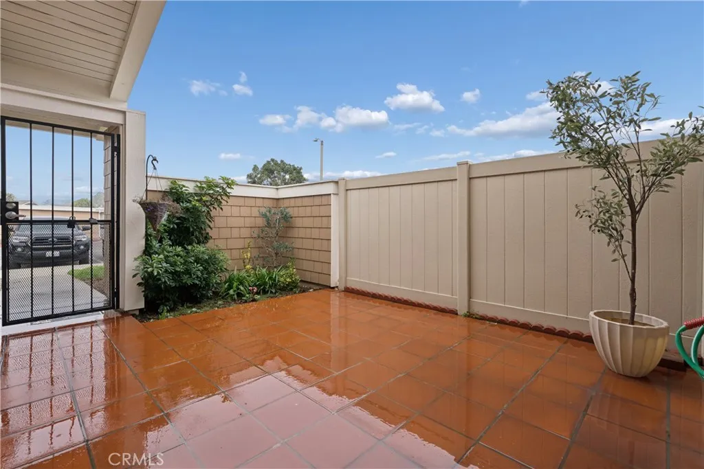 8855 Sutter Circle 520-c, Huntington Beach, California 92646 home-pic-5