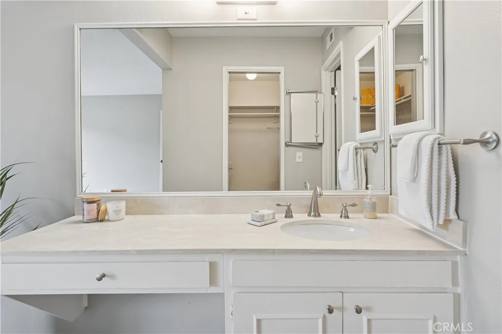 8855 Sutter Circle 520-c, Huntington Beach, California 92646 home-pic-23