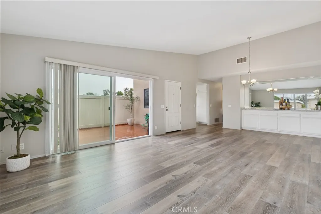8855 Sutter Circle 520-c, Huntington Beach, California 92646 home-pic-8