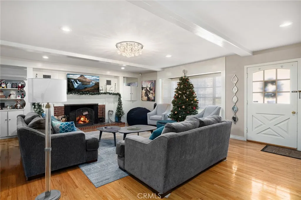 2964 Lombardy, Pasadena, California 91107 home-pic-11