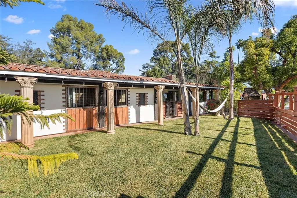 3428 Circle Road, San Bernardino, California 92405 home-pic-53