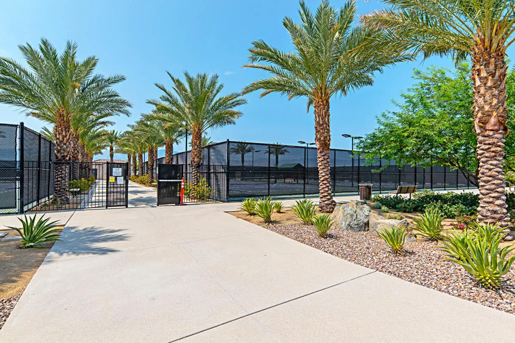 42941 Cusino Court, Indio, California 92203 home-pic-33
