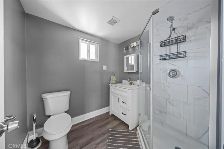 Bathroom in 1 bed | 1 Bath unit.