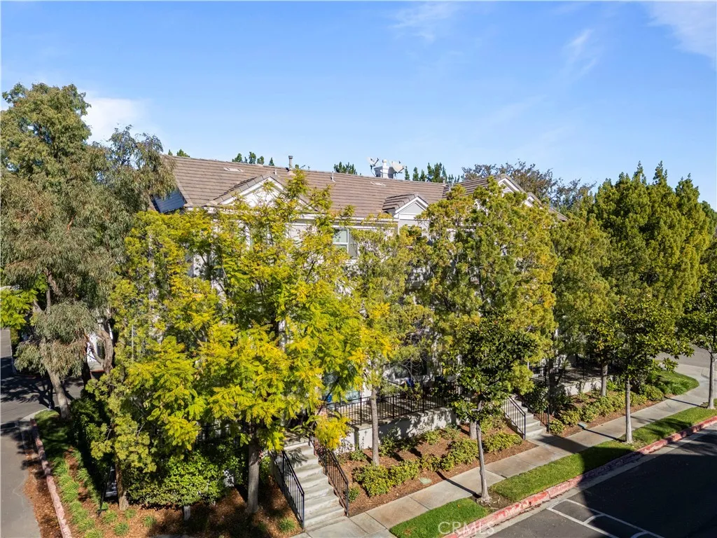 23402 Brookdale Lane 56, Valencia, California 91355 home-pic-51