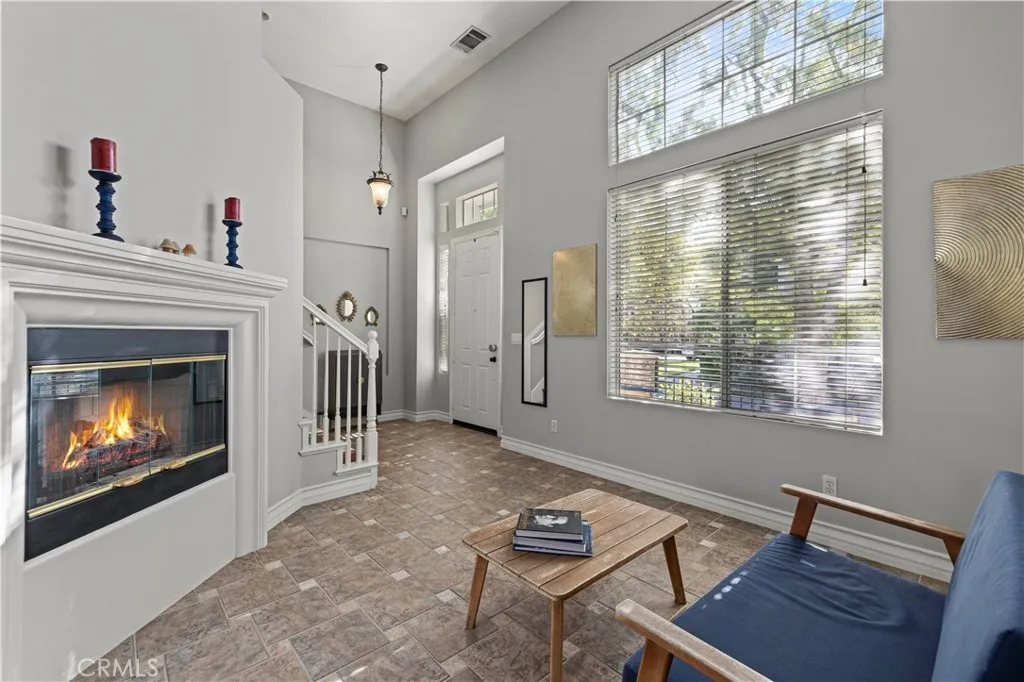 23402 Brookdale Lane 56, Valencia, California 91355 home-pic-6