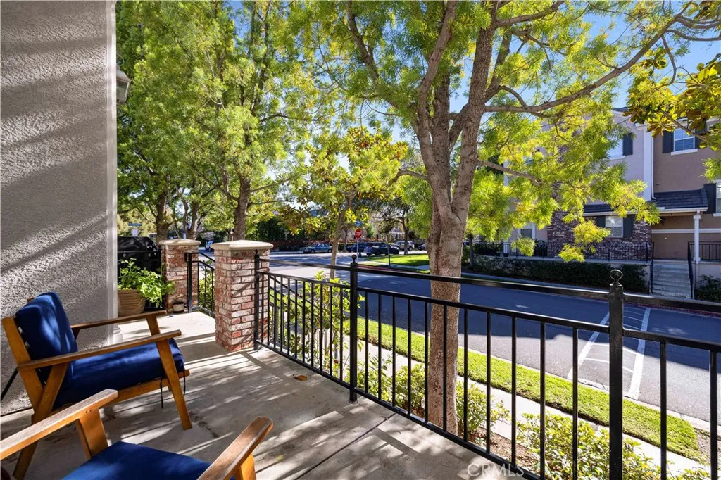 23402 Brookdale Lane 56, Valencia, California 91355 home-pic-45