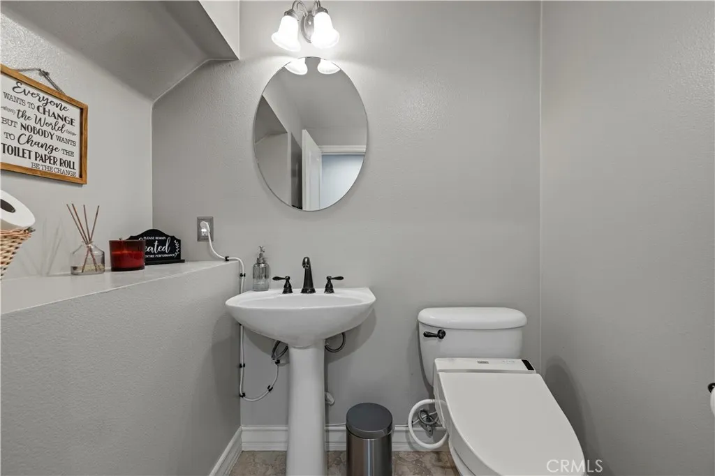 23402 Brookdale Lane 56, Valencia, California 91355 home-pic-26