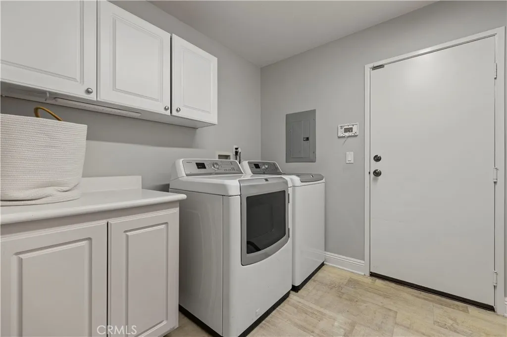 23402 Brookdale Lane 56, Valencia, California 91355 home-pic-44
