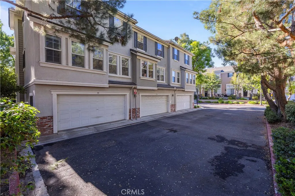 23402 Brookdale Lane 56, Valencia, California 91355 home-pic-59