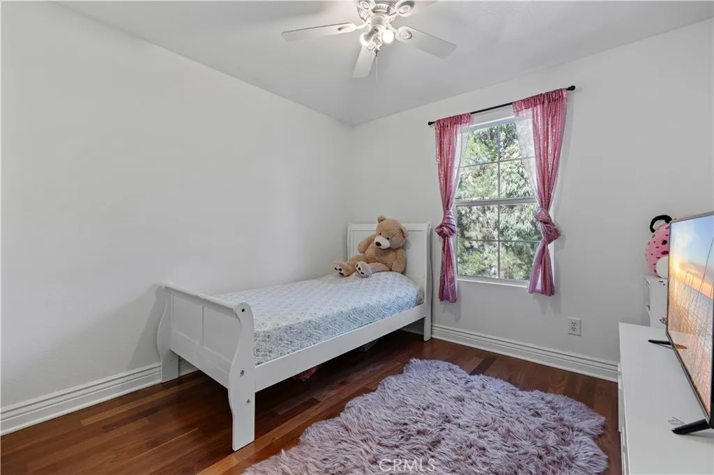 23402 Brookdale Lane 56, Valencia, California 91355 home-pic-37