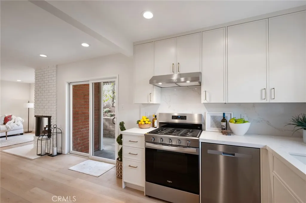 1707 Massena Avenue, Redondo Beach, California 90277 home-pic-7