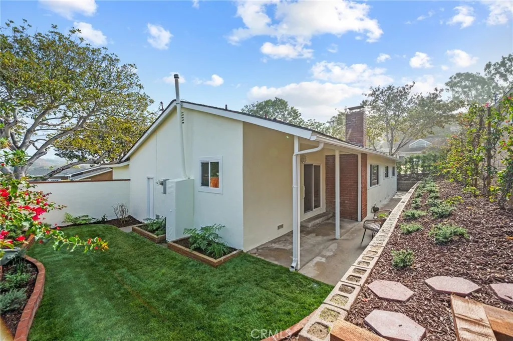 1707 Massena Avenue, Redondo Beach, California 90277 home-pic-39