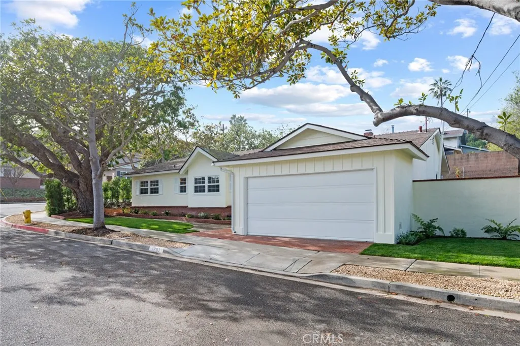 1707 Massena Avenue, Redondo Beach, California 90277 home-pic-1