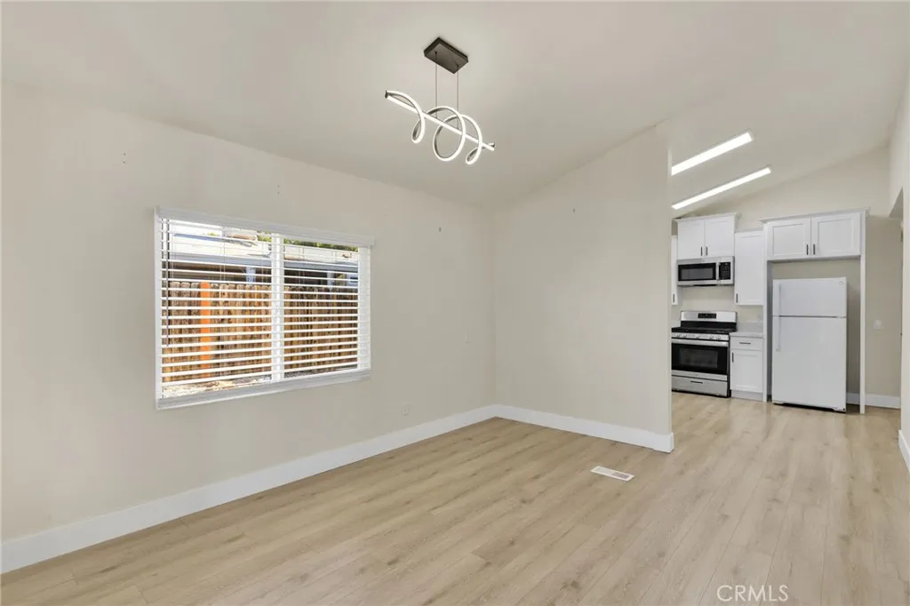 24939 Camino Del Norte, Barstow, California 92311 home-pic-7