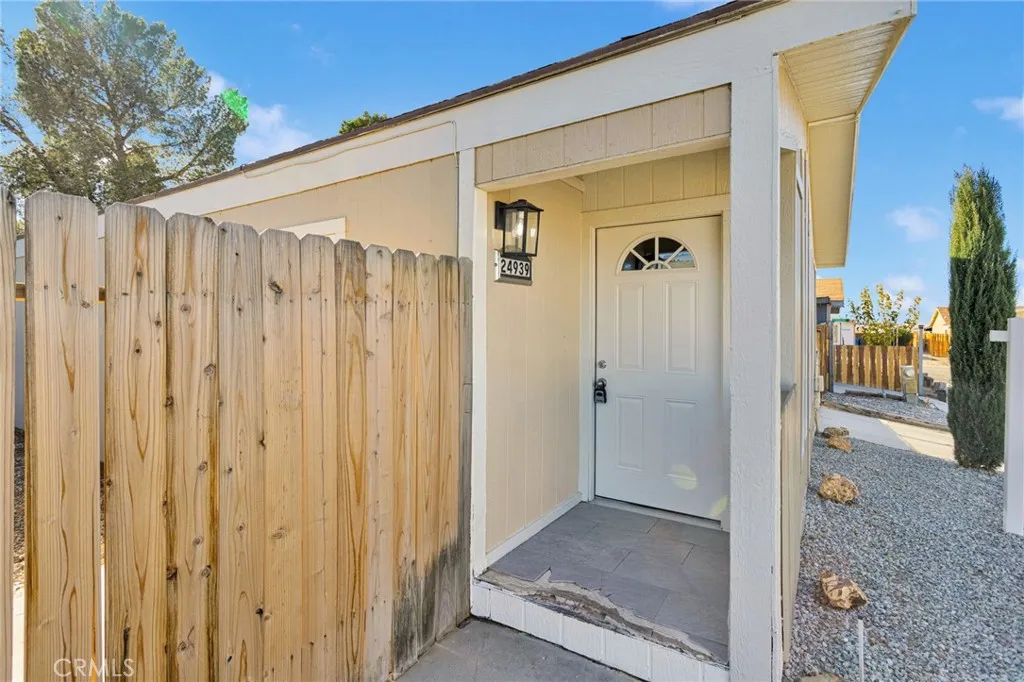 24939 Camino Del Norte, Barstow, California 92311 home-pic-3
