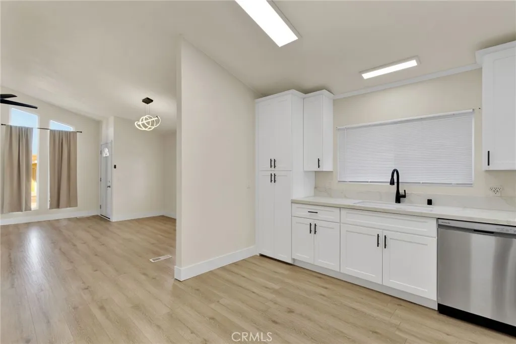 24939 Camino Del Norte, Barstow, California 92311 home-pic-10