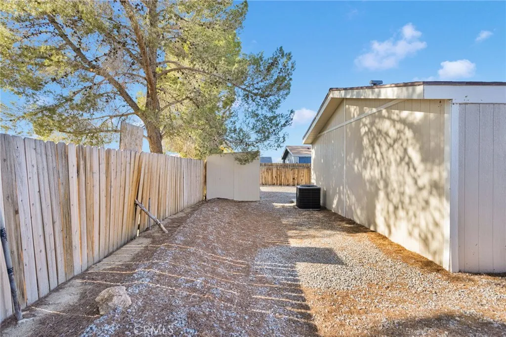 24939 Camino Del Norte, Barstow, California 92311 home-pic-29