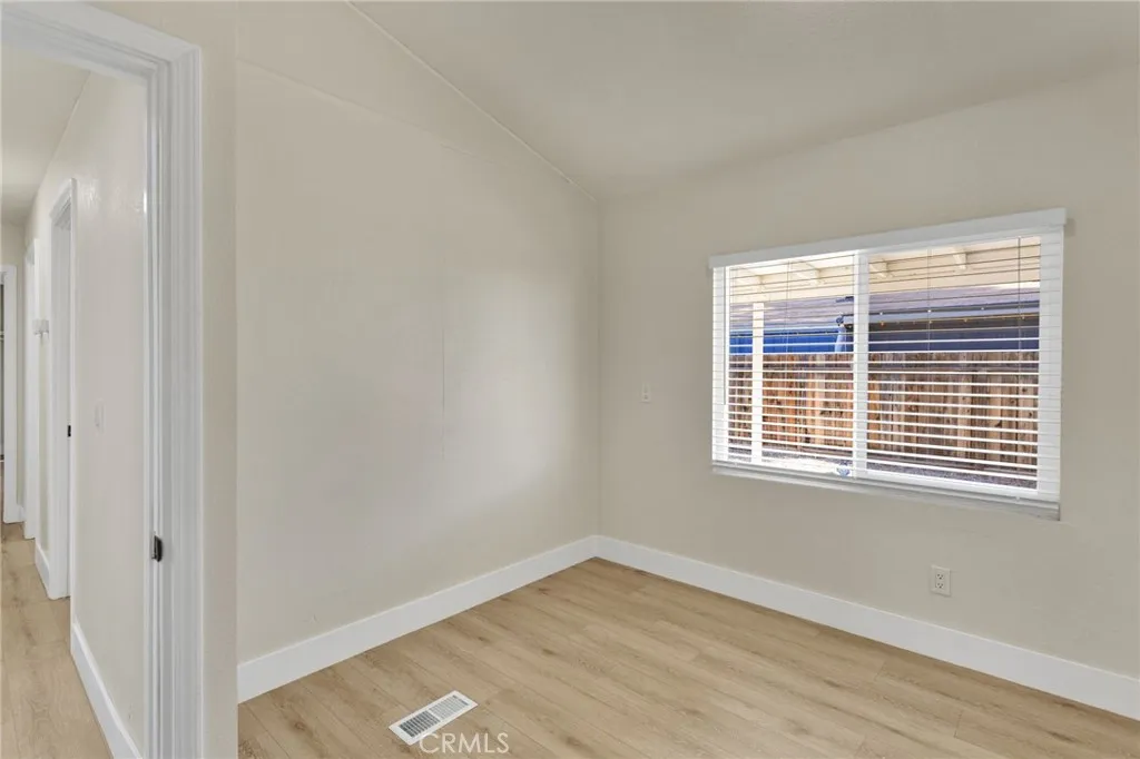 24939 Camino Del Norte, Barstow, California 92311 home-pic-12