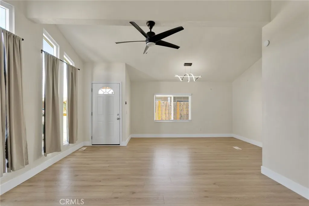 24939 Camino Del Norte, Barstow, California 92311 home-pic-6