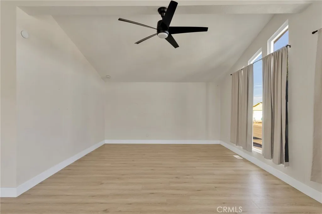 24939 Camino Del Norte, Barstow, California 92311 home-pic-5