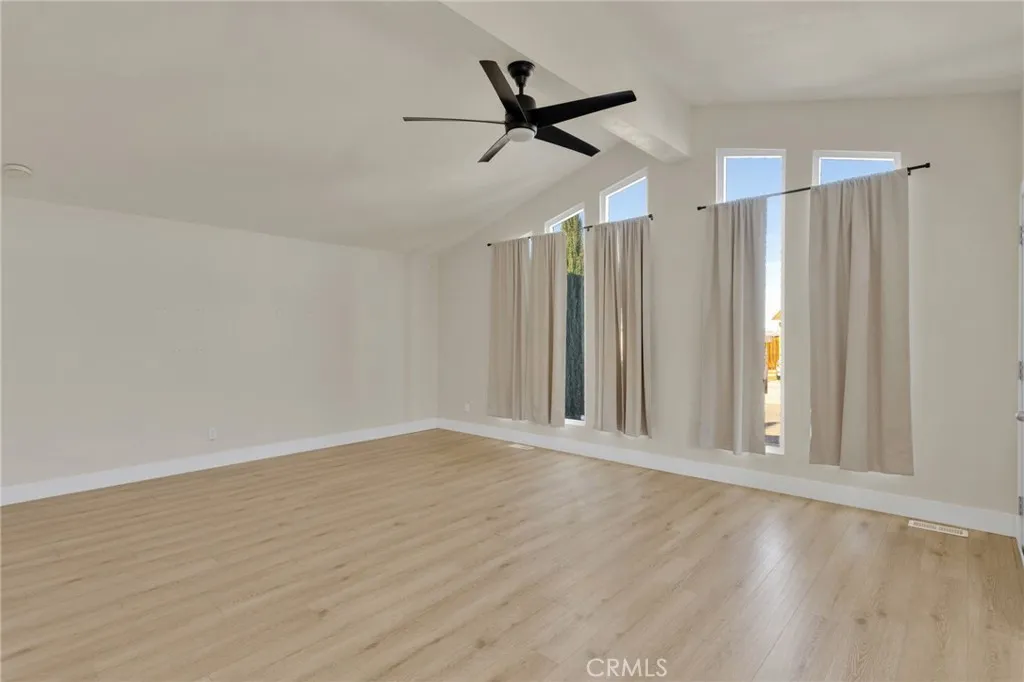24939 Camino Del Norte, Barstow, California 92311 home-pic-4